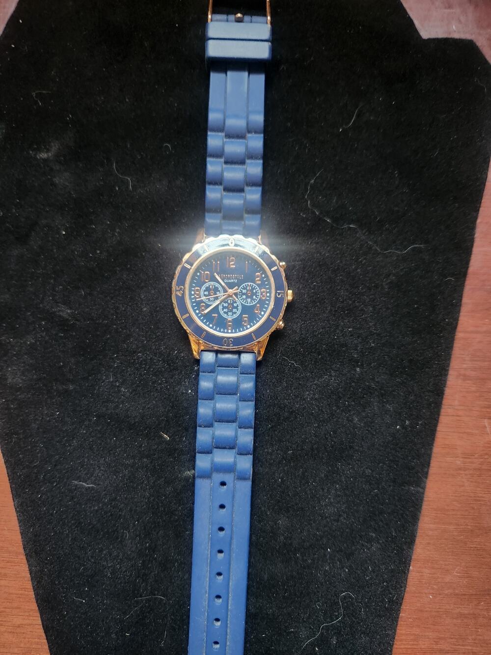 Aeropostale Men's Blue Tone Chronograph-Style Quartz Watch, Blue Band working
